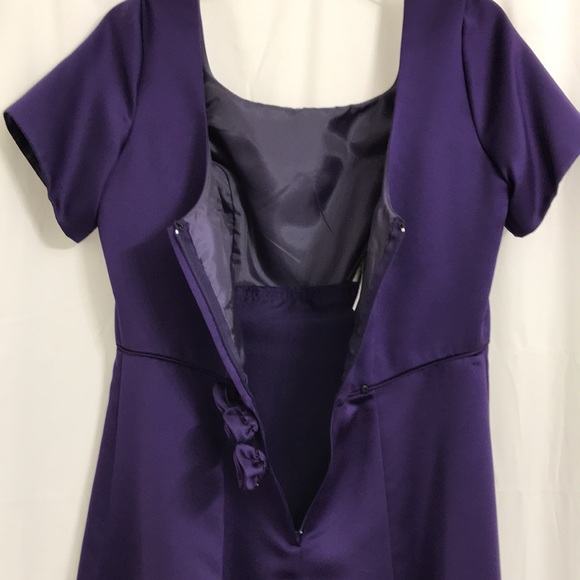 Dress - Picture 8 of 9